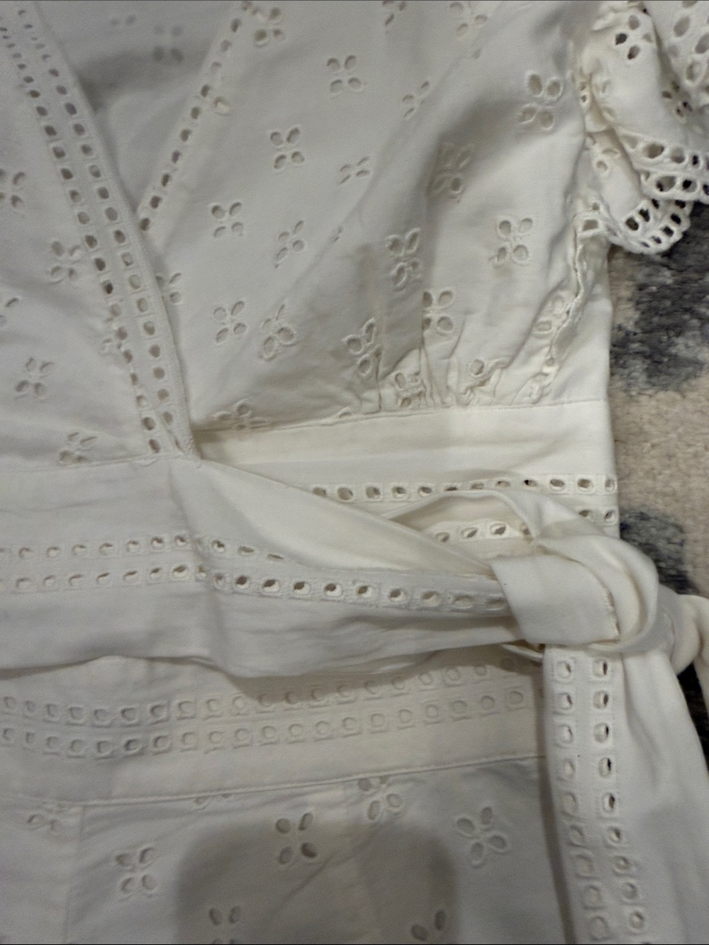 INTERMIX SET- White Eyelet Top and Shorts with Scalloped Trim. - Picture 4 of 8